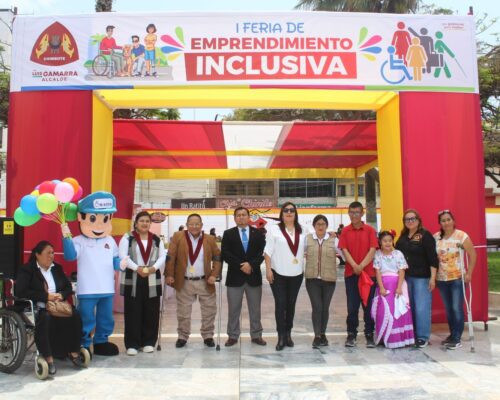 MPS INAUGURA PRIMERA FERIA DE EMPRENDIMIENTO INCLUSIVO EN LA PLAZA DE ARMAS DE CHIMBOTE