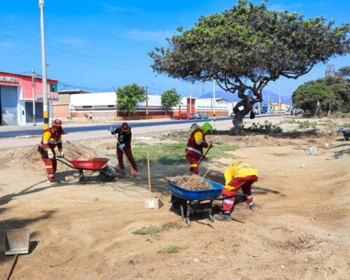 MUNICIPALIDAD PROVINCIAL DEL SANTA INICIA CAMPAÑA DE LIMPIEZA EN AVENIDA PARDO DE CHIMBOTE